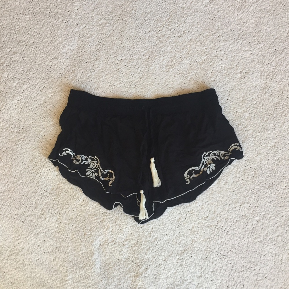 *SOLD* NWOT Vera Wang | Black Shorts